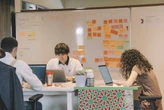 El papel de los ingenieros jóvenes está en el aire por la IA. El CEO de GitHub los defiende: "Es importante tener esas ideas frescas"