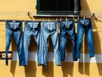 "Los jeans son prendas resistentes y versátiles, pero requieren cuidados para conservar su apariencia y prolongar su vida", Profeco, experto en consumo 