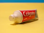 El tubo de la pasta de dientes llevaba décadas siendo un problema para el reciclaje y Colgate cree haber encontrado la solución en México
