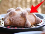 La mejor forma de conservar el pan de muerto, según un panadero: "nunca en una bolsa de plástico, porque el moho tiene vía libre"