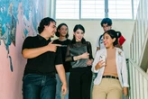 Los jóvenes en México están retrasando la vida adulta: trabajan más y se independizan menos 