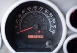 Exprimió tanto su pick-up Toyota que el odómetro ya no avanzó y la marca le regaló una camioneta nueva y la volvió a reventar 