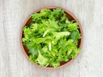El brote de diarrea en EE.UU. apunta a una lechuga mexicana con Cyclospora: así puedes desinfectarla en casa, según la OPS