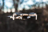 Un excursionista llevaba casi un año desaparecido hasta que una IA identificó su casco en imágenes de dron