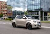 Fiat 500e Giorgio Armani Collector's Edition: un auto eléctrico que viste a la moda y tiene sistema de sonido configurado por Andrea Bocelli 