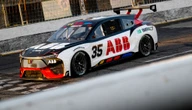 Este es el primer auto NASCAR eléctrico: la promesa de un futuro más verde llega velozmente, a más de 300 km/h 
