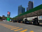 México quiere la gasolina magna a 24 pesos en todo el país y Profeco ya tiene un plan: exhibir a las gasolineras que cobren más 
