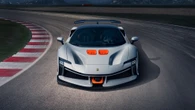 Ferrari frena su futuro eléctrico: el segundo modelo a baterías se retrasa hasta 2028, según reporte 
