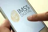 El IMSS quiere eliminar las filas y la burocracia: digitalizará sus servicios y habilita nuevos códigos QR para acceder a sus trámites  