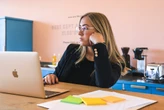 Un grupo de expertos alerta: el gran peligro de la IA es acabar con los buenos trabajadores y tener a gente desmotivada y aburrida