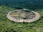 Parece un cráter o un observatorio espacial, pero en realidad es una de las obras de arte público más importantes de LATAM 