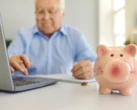 Nueva propuesta en México busca que los bancos atiendan a los adultos mayores por internet sin que salgan de casa 