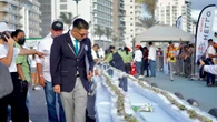 México impone récord Guinness con el sashimi más largo del mundo: un kilómetro en casi 20 mil piezas