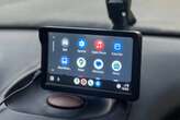 Si tienes una vieja tablet Android, tienes un tesoro: así puedes aprovecharla para tener una pantalla conectada en tu coche 