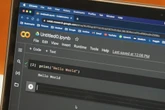 Este es el mejor libro que he visto para aprender a programar en Python en castellano desde cero, gratis y online