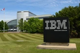 IBM despidió a casi 8,000 empleados para sustituirlos con IA, pero terminó contratando más personal humano 