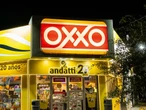Oxxo da marcha atrás con su plan más ambicioso en México: pausará su proyecto para convertirse en banco 