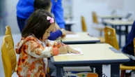 En Corea del Sur las pantallas en las aulas no solo no están prohibidas: usan la inteligencia artificial para dar clase 