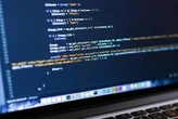 Los jóvenes ya no saben programar gracias a la IA: lo mismo que sucedió con las calculadoras hace medio siglo 