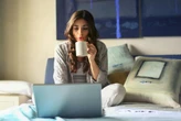 Trabajar desde casa realmente te hace feliz: la ciencia lo confirma y los datos son contundentes 