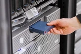 Esta tecnología tiene 146 años y compite contra el SSD y HDD por ser la opción más popular para guardar información 