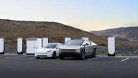 Esta persona quiso comprar un Tesla, pero notó que le iban a vender un coche que llevaba meses parado en un estacionamiento 