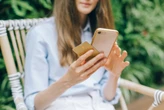 Los jóvenes en México ya no van a los bancos: 9 de cada 10 usan las apps de celulares, según reporte 