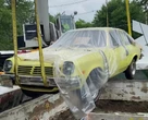 Enterraron un auto nuevo en 1975 y lo olvidaron bajo tierra: medio siglo después, este Chevrolet Vega volvió a nacer 