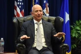 Jeff Bezos vendió 4.000 millones de acciones de Amazon. Ahorró un dineral en impuestos por irse a vivir a Miami 