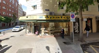 Una zapatería de Madrid no tiene redes sociales pero es tan popular entre la generación Z que la han hecho viral en TikTok 