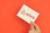 Airbnb cambia para siempre: ahora ofrecerá servicios y experiencias como en un hotel 