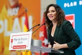Ayuso anuncia una nueva ayuda de 360 euros para menores de 30 años en Madrid: permitirán formarse y acabar con trabajo 