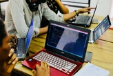 Desde que la IA está arrasando puestos de desarrolladores junior, los bootcamps ya no son lo que eran: un análisis a la situación 
