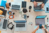 6 de cada 10 empleados están aburridos: las empresas tienen que hacer algo con urgencia para evitar una crisis 