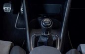 En qué momento debo cambiar de velocidad en un carro manual: el eterno debate en el que ni tú ni nadie tiene la razón 