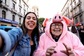Millones de personas se parten de la risa en México con videos de viejitos haciendo chistes colorados. Viejitos hechos con IA 