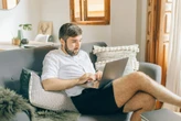 Aceptó un trabajo donde hacían home office, "a menos que sea esencial ir a la oficina": resultó que era obligatorio ir todos los días 