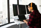 El 'Infojobs de los programadores junior' está en WhatsApp y es de lo más útil para encontrar trabajo si no tienes experiencia 