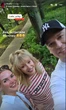 Ефектна білявка в убранні за 17 тис. грн. Шанувальники виклали в мережу селфі з Пугачовою без фотошопу