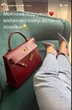У Полякової – за €9 тис, у Зеленської – за 9 тис. грн. Який вигляд мають сумки співачки і дружини президента. Фото
