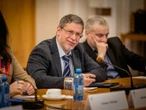 У Путіна закінчуються гроші на війну, РФ розпадеться, що чекає на Україну. Інтерв'ю Бацман із Пекарем. Відео G