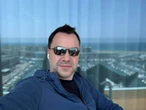 "Підходить і каже: Хочу тебе пере...бати!" Арестович у Валенсії зустрівся з "дідусем", який розповів, як політик "наклав у штани"
