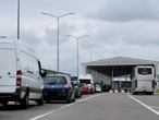 На кордоні України з ЄС запрацювали нові правила. Митниця попереджає про затримки