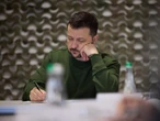 Зеленський ввів санкції проти українців, зокрема нардепа й екснардепа, і осіб із чотирьох країн Європи