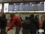 Суд дозволив адміністрації Трампа швидко депортувати мігрантів зі США