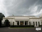 У Києві вважають, що рішення США щодо зброї є спробою змусити Київ піти на поступки – The Economist