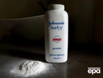 Родині жінки, яка користувалася присипкою Johnson & Johnson, виплатять майже $1 млрд. Що не так із засобом?