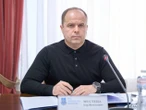 Батько заступника генпрокурора України Мустеци за день вивіз за кордон понад $1 млн – розслідування