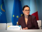 "Людина виходить з 20-річної коми, а тут Юлька премʼєр". Українці відреагували мемами на анонсовані зміни в уряді України