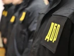 Забрав собі понад 4 млн грн. ДБР підозрює київського прокурора в розкраданнях під час обшуків